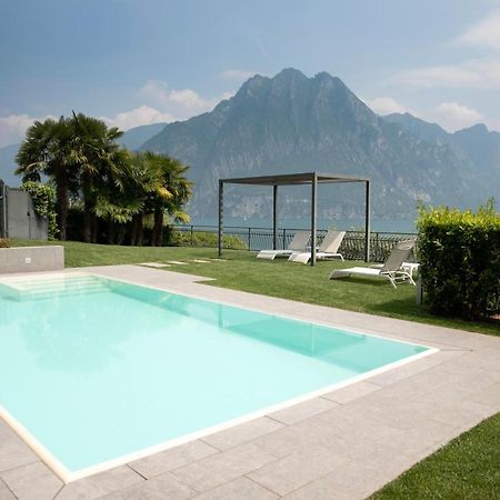 Ai Ronchi B&B Riva di Solto Dış mekan fotoğraf