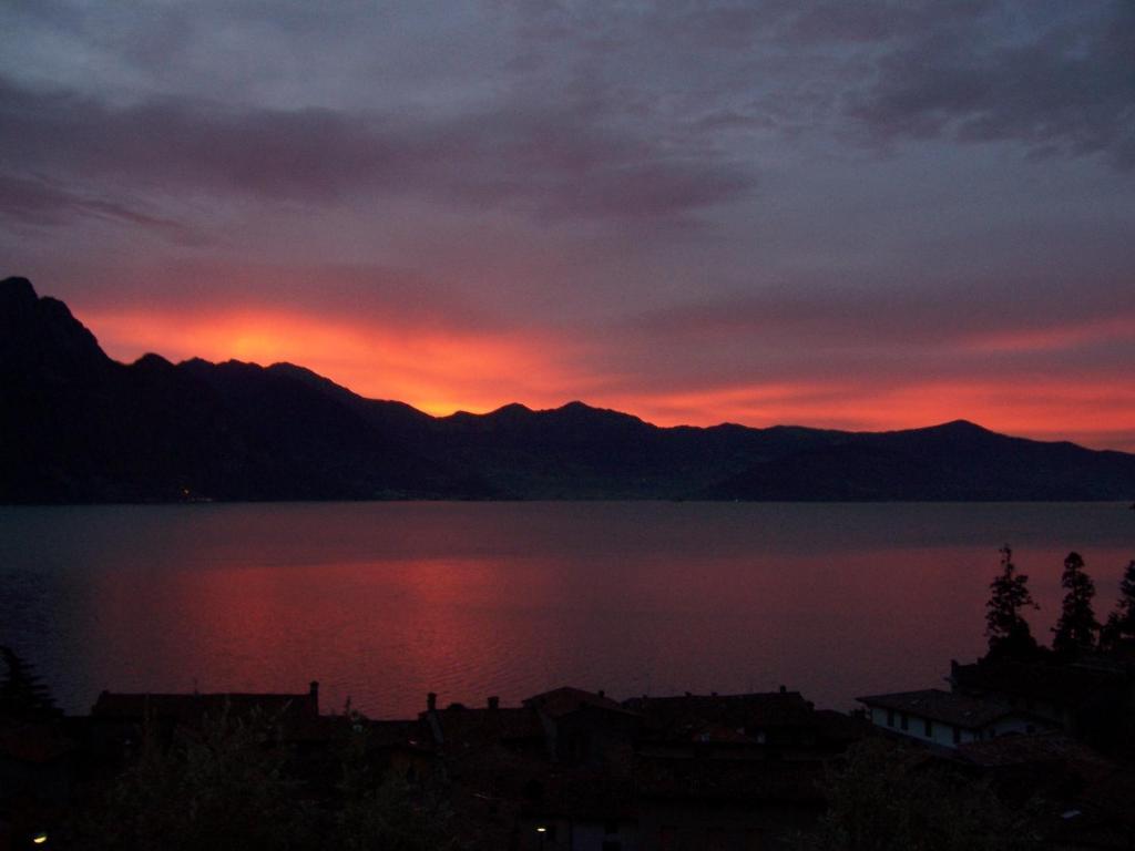Ai Ronchi B&B Riva di Solto Dış mekan fotoğraf